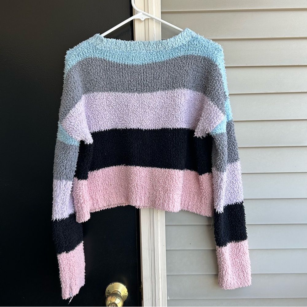 Sweater - Picture 4 of 5